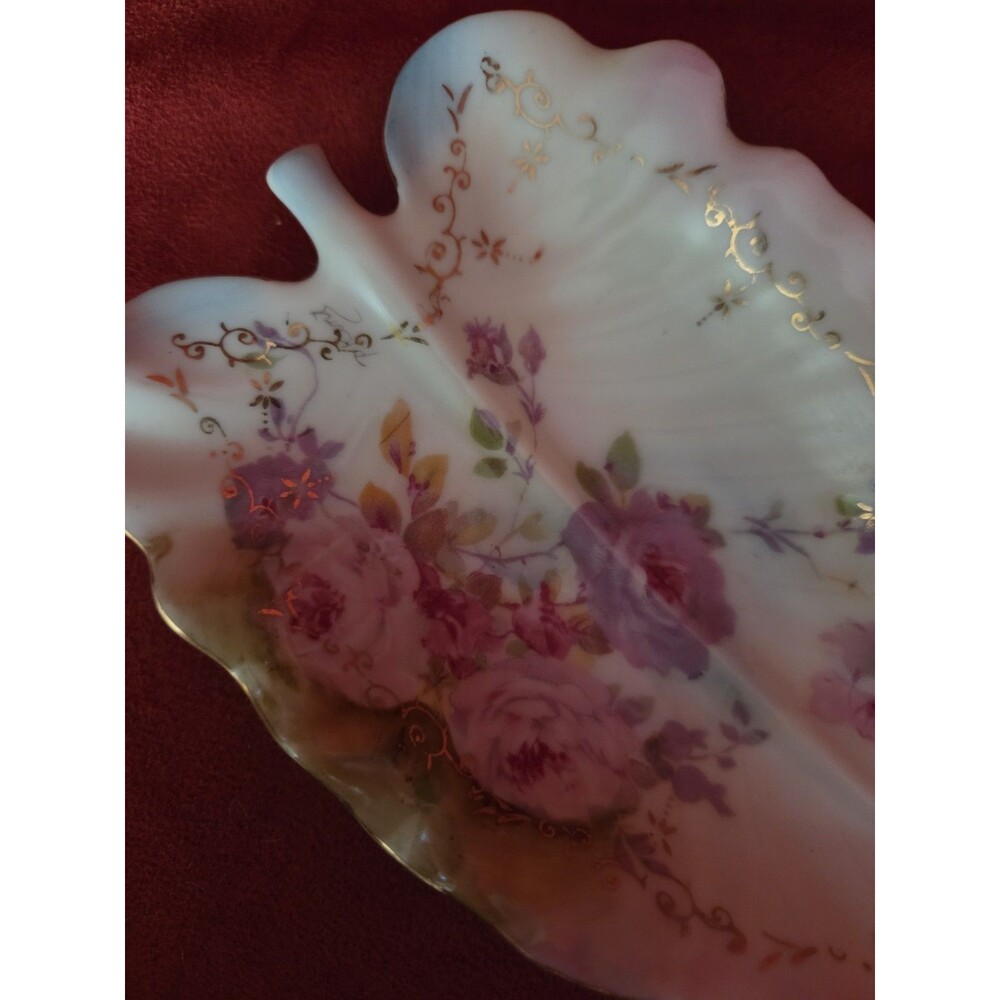 Vintage Royal Crown Chantilly Rose Porcelain Leaf Trinket Dish Hand Painted... - Picture 2 of 6
